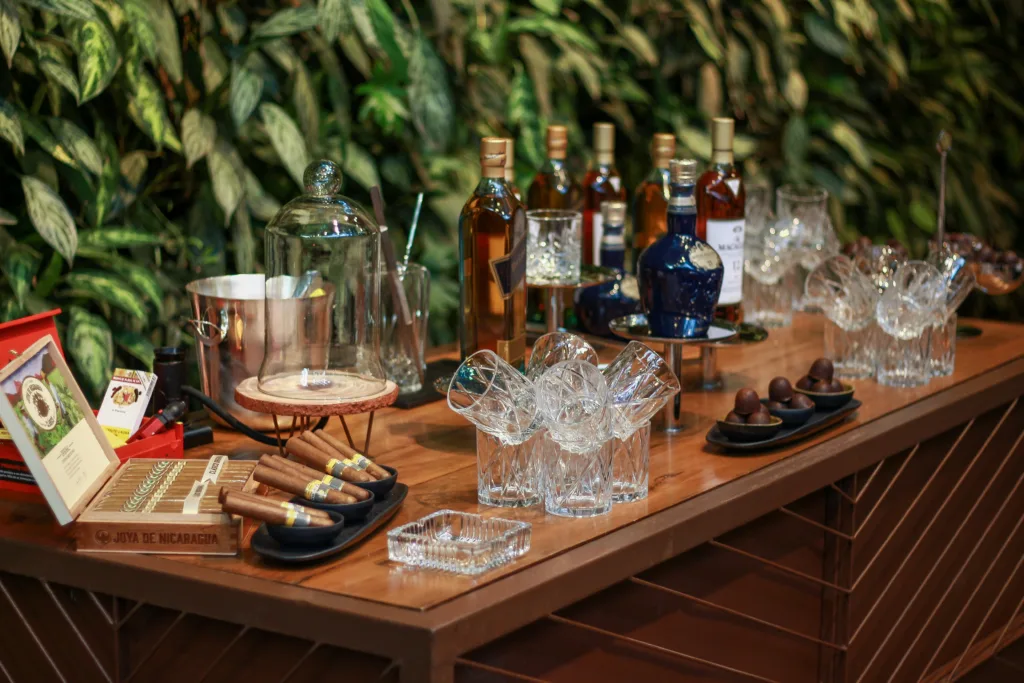 Whiskeria e charuteria